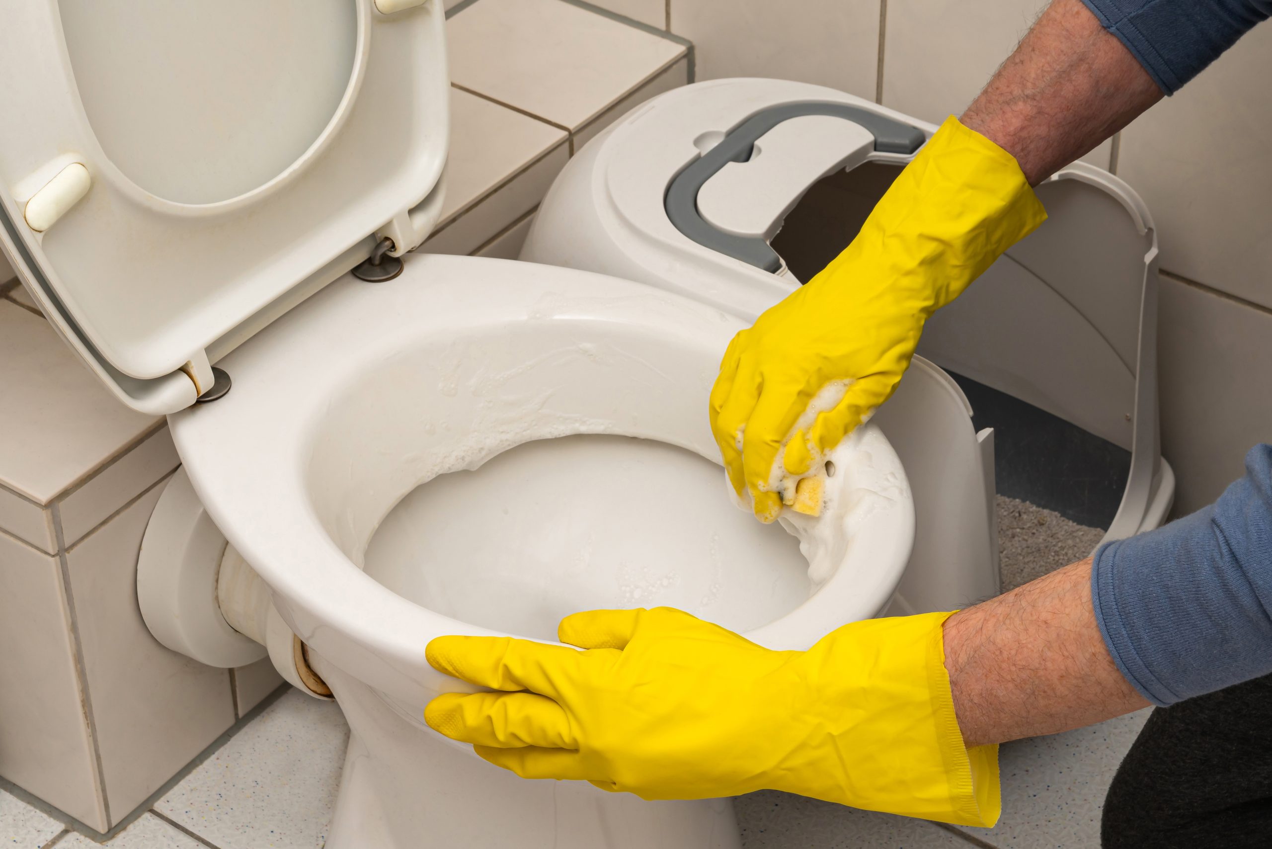 khu vực toilet không được chăm sóc trong kinh doanh nhà hàng